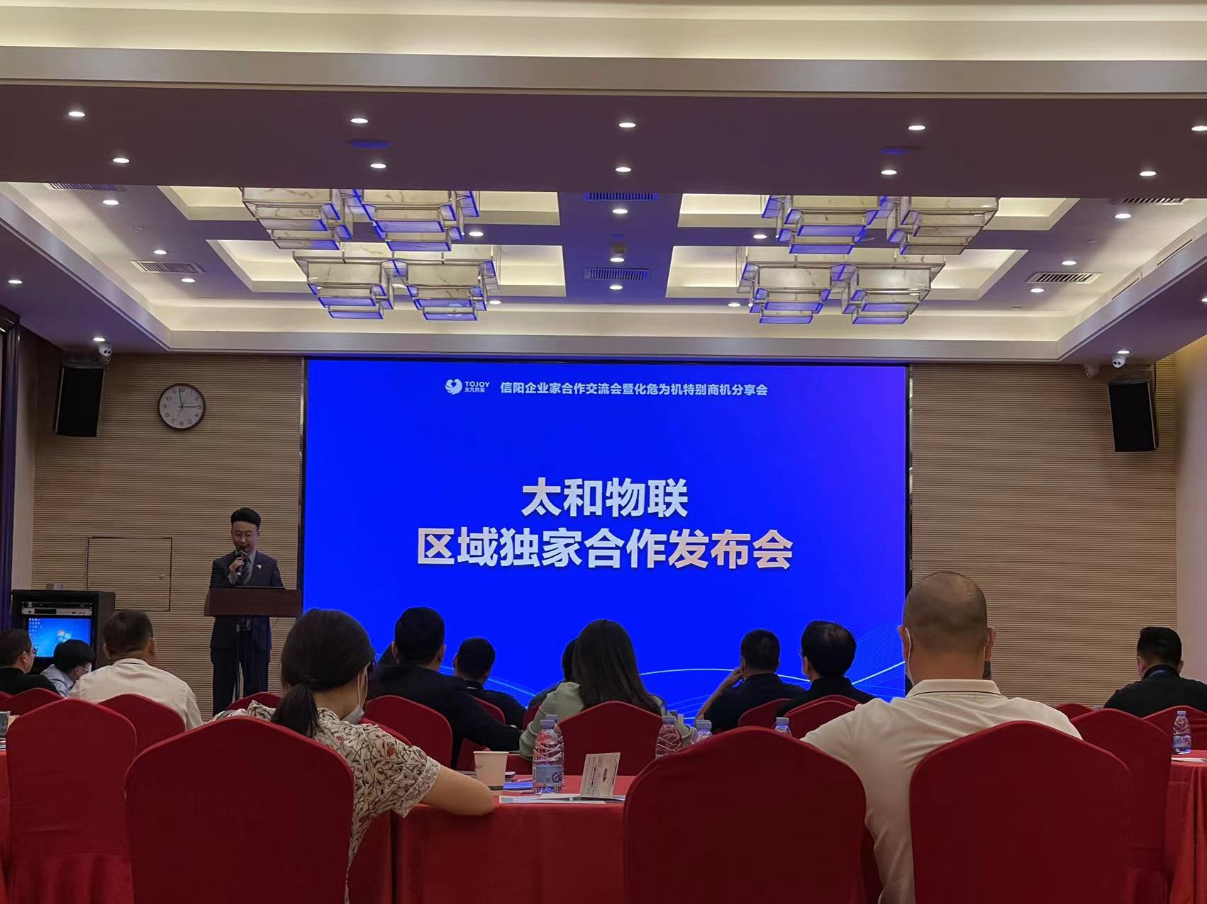 做化妆品的二维码防伪标签的费用？ 